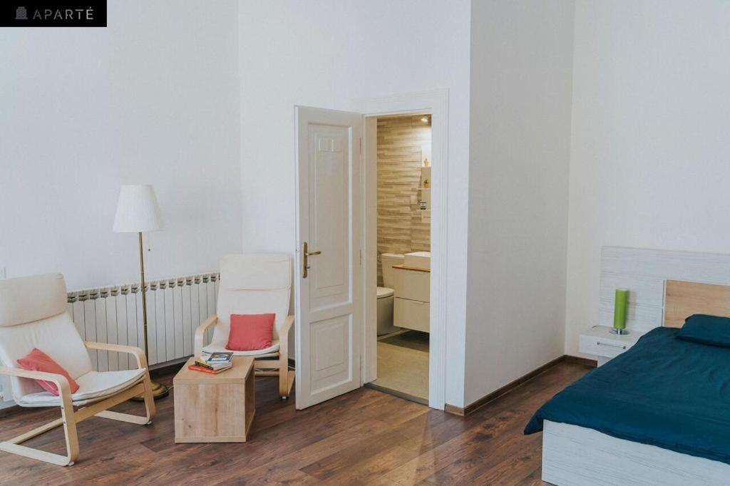 Aparte, Ultracentral Apartament In Moskovits Palace Oradea Exteriör bild