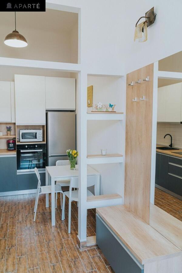 Aparte, Ultracentral Apartament In Moskovits Palace Oradea Exteriör bild